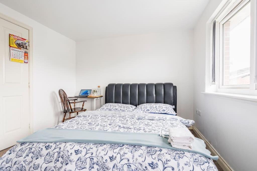 En-Suit Room With Free Dedicated Parking Manchester Exteriér fotografie